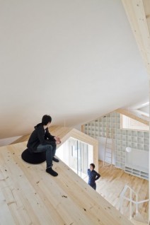 miyamoto3 212x318 Architectural Review Emerging Architecture Awards | Takagi Yoshichika Architects
