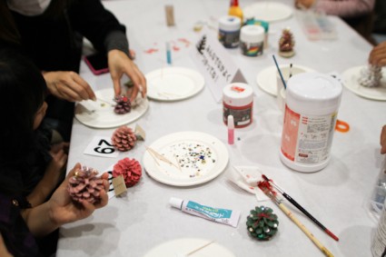 DIY pinecone christmas tree (4)