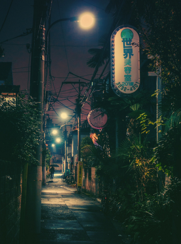 Tokyo di notte con le fotografie di Masashi Wakui