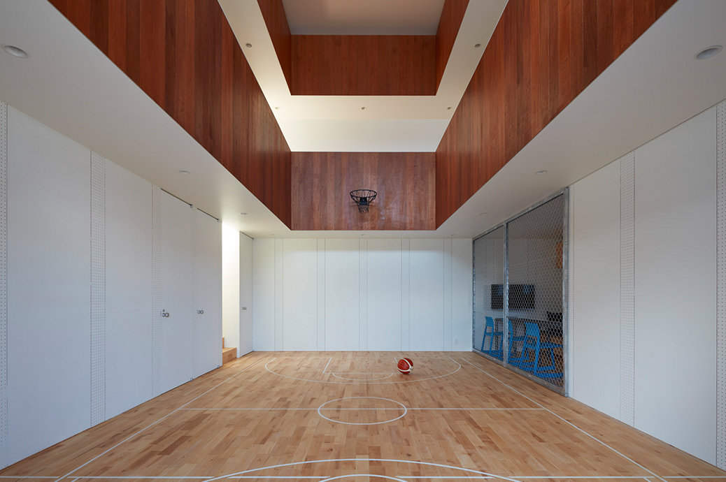 Court House A Home With An Indoor Basketball Gym Spoon Tamago