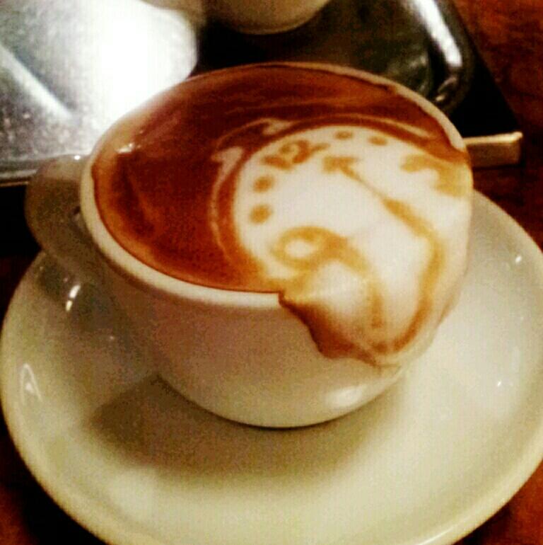 latte art dali clock