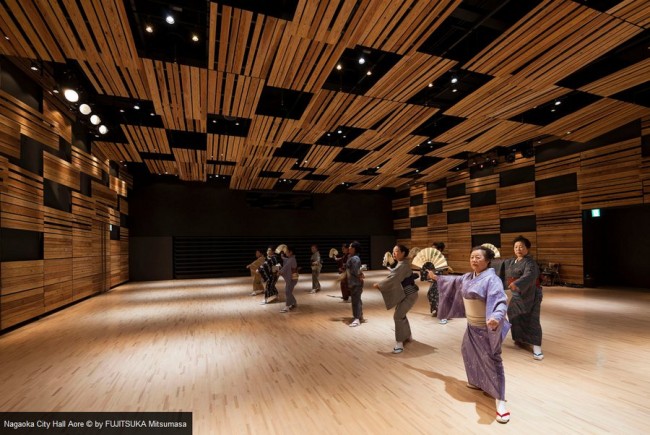The Japanese City Hall that Attracts More Visitors Than Amusement Parks ...