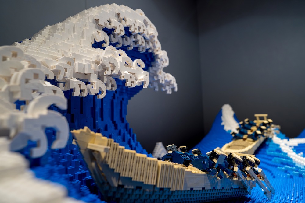 Hokusai's Great Sculpted Lego Blocks by Jumpei Mitsui | Tamago